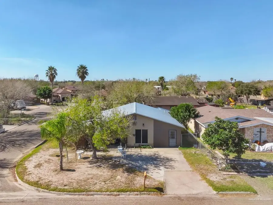 903 S 19th Avenue, Edinburg, TX 78539 - Image #2