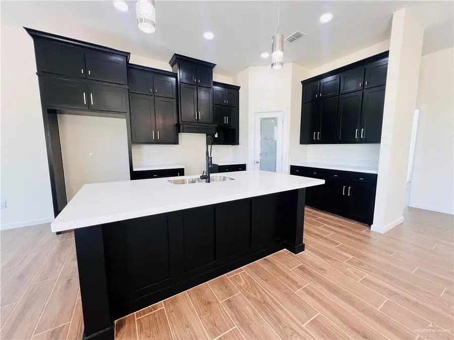 5525 Jay Lane, Weslaco, TX 78599 - Image #3