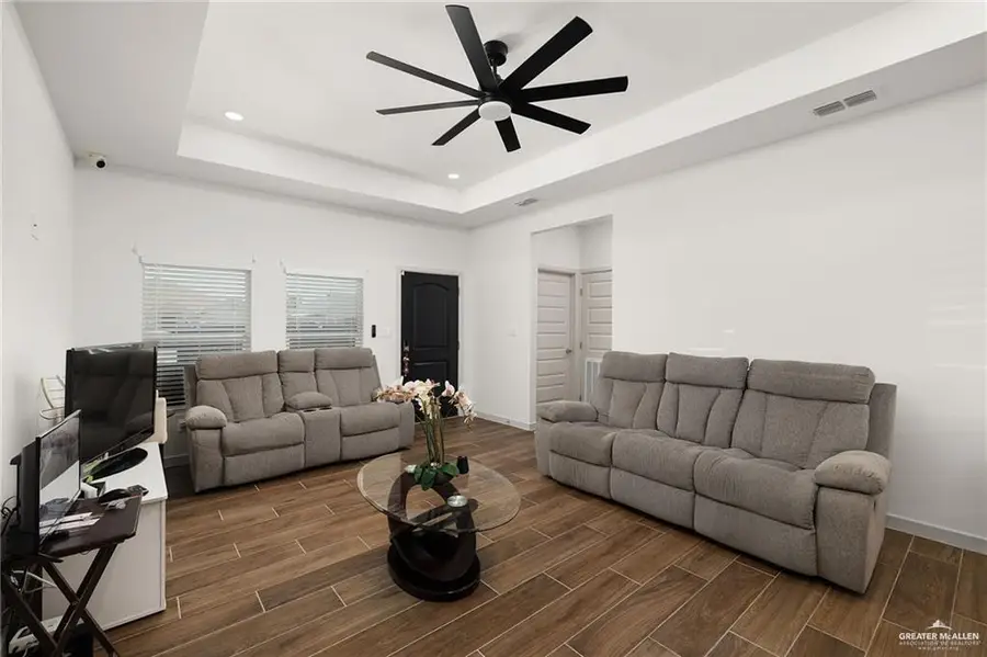 1107 E San Pedro Street, Pharr, TX 78577 - Image #2