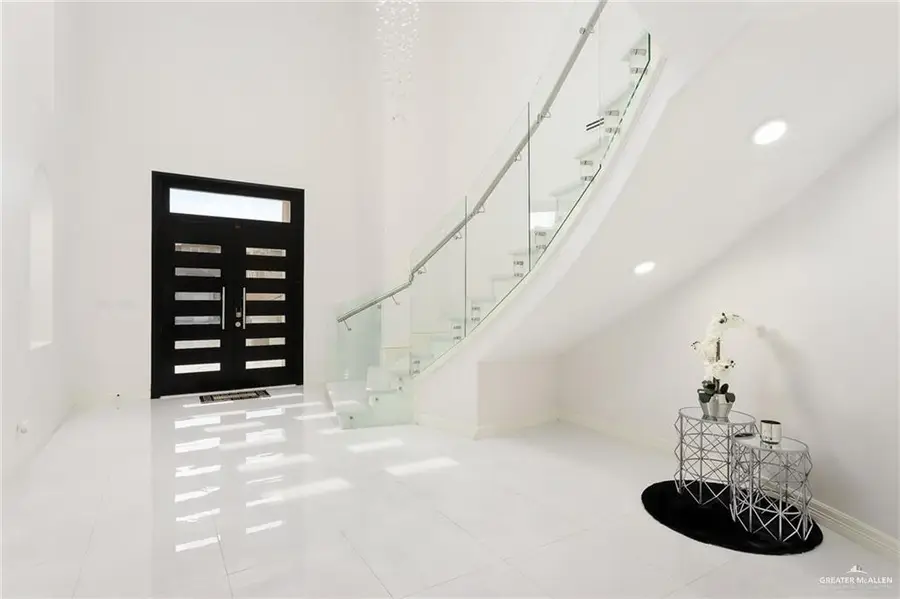 4915 August Drive, Edinburg, TX 78539 - Image #3