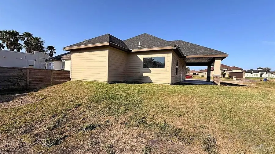 513 N Kika De La Garza Boulevard, La Joya, TX 78560 - #2