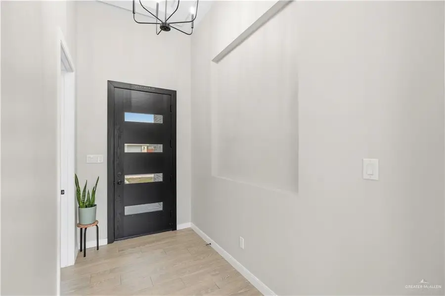 2813 Kilgore Avenue, McAllen, TX 78504 - Image #3