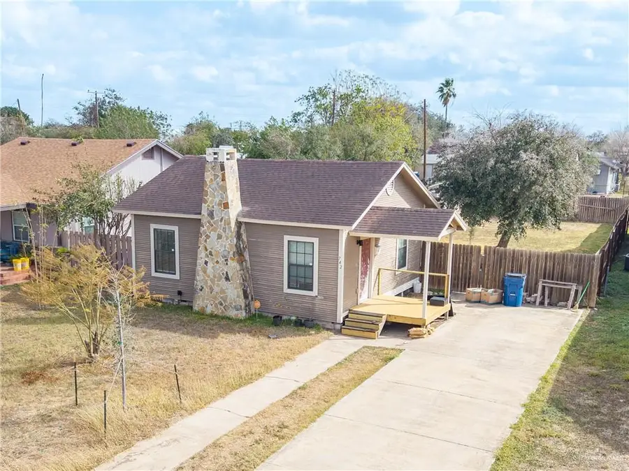 742 S Texas Avenue, Mercedes, TX 78570 - Image #2