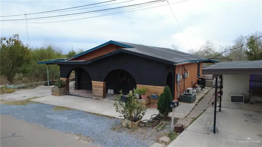 104 E Water Street, Rio Grande City, TX 78582 - #2