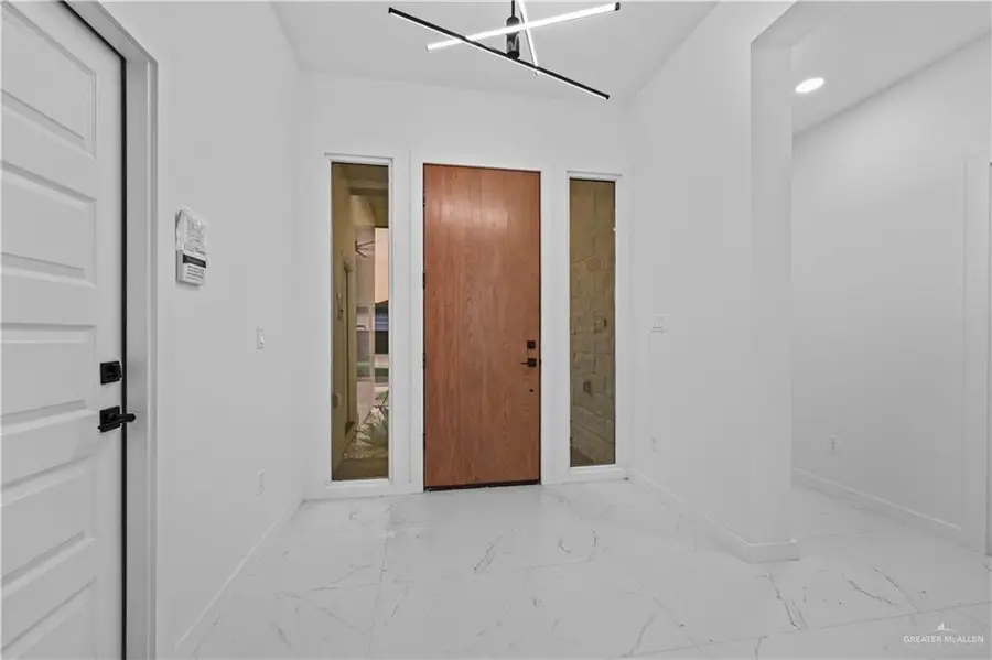 2705 E Pecos Road, Edinburg, TX 78542 - #3