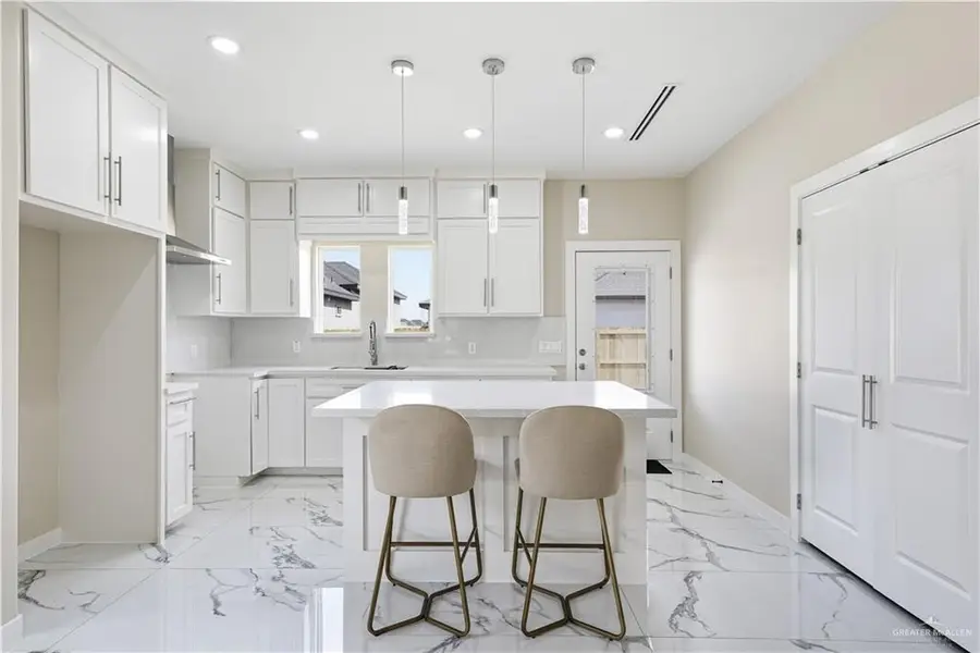 5812 N Playa Del Sol Street, Edinburg, TX 78542 - Image #3