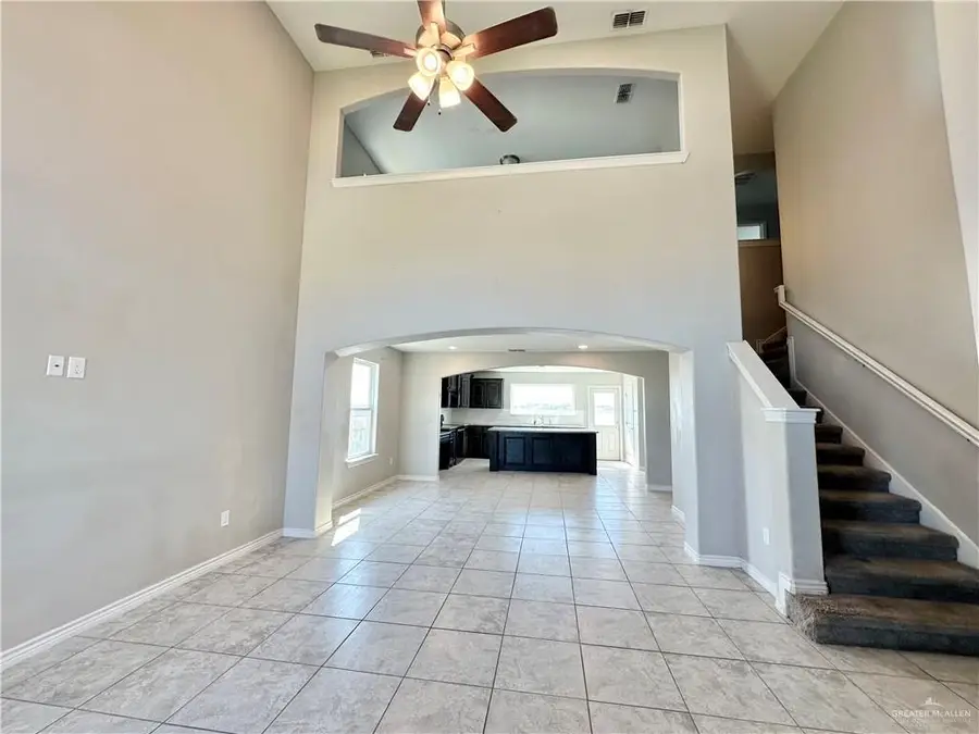 404 Central Park Street, Edinburg, TX 78541 - Image #2