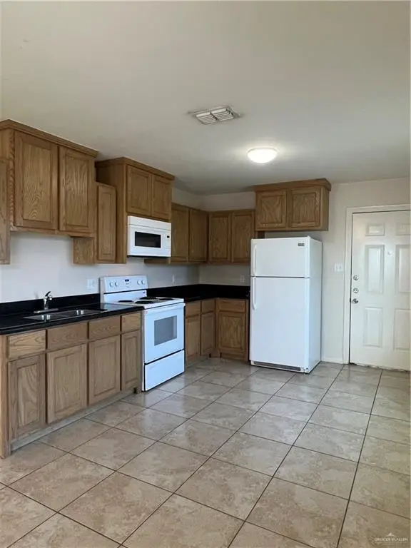 415 Pirul Street, Edinburg, TX 78541 - Image #3