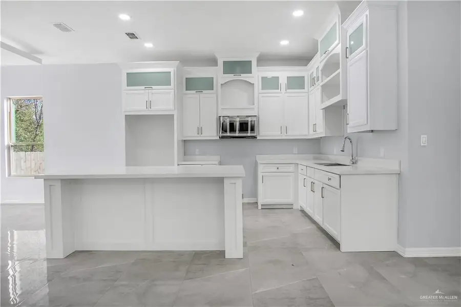 607 9th Street, Alamo, TX 78516 - #3