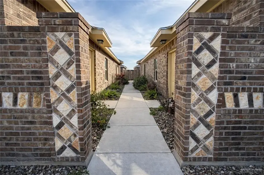 2712 E Eisenhower Avenue, Mission, TX 78573 - Image #2