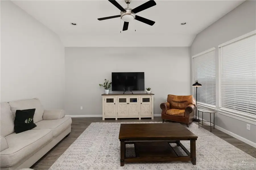 5104 Escondido Pass, McAllen, TX 78504 - Image #2