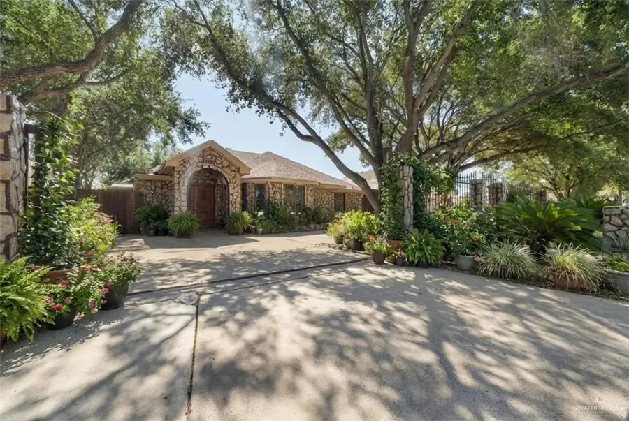 2306 Flores Drive, Mission, TX 78574 - #2