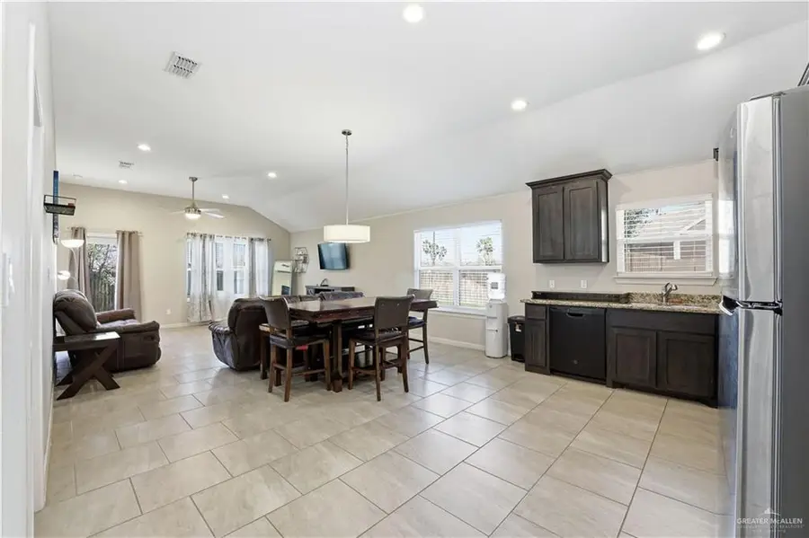 304 S Paseo Del Rey Street, Mission, TX 78572 - #2