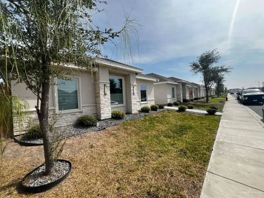 1018 N Abbey Avenue, Edinburg, TX 78541 - #3