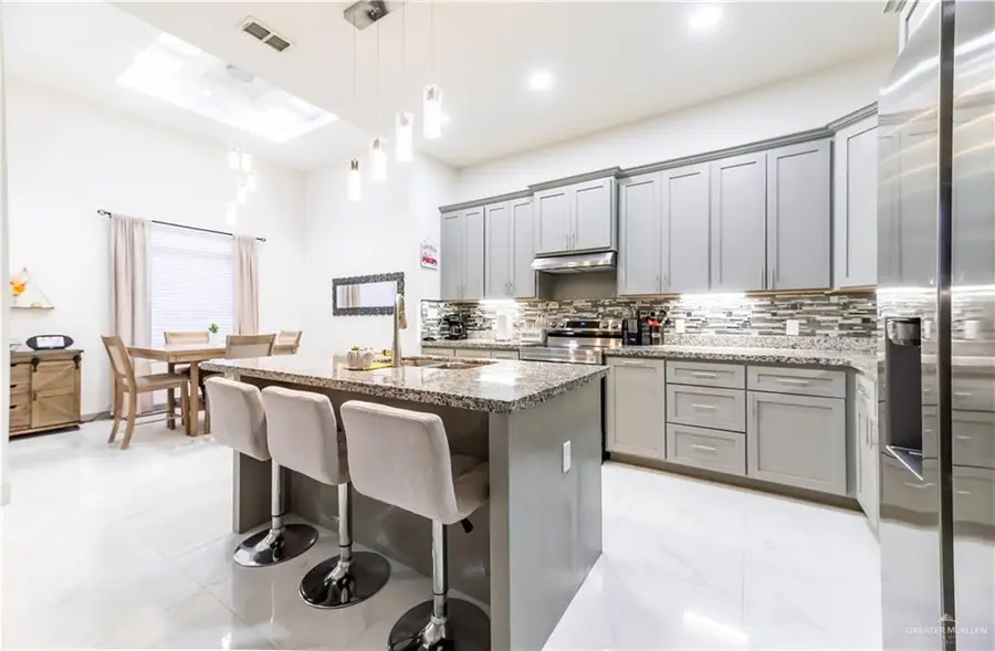 111 Easy Street, San Juan, TX 78589 - #3