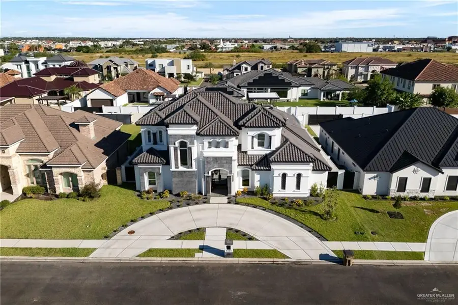 2407 Churchill Avenue, Edinburg, TX 78539 - #3