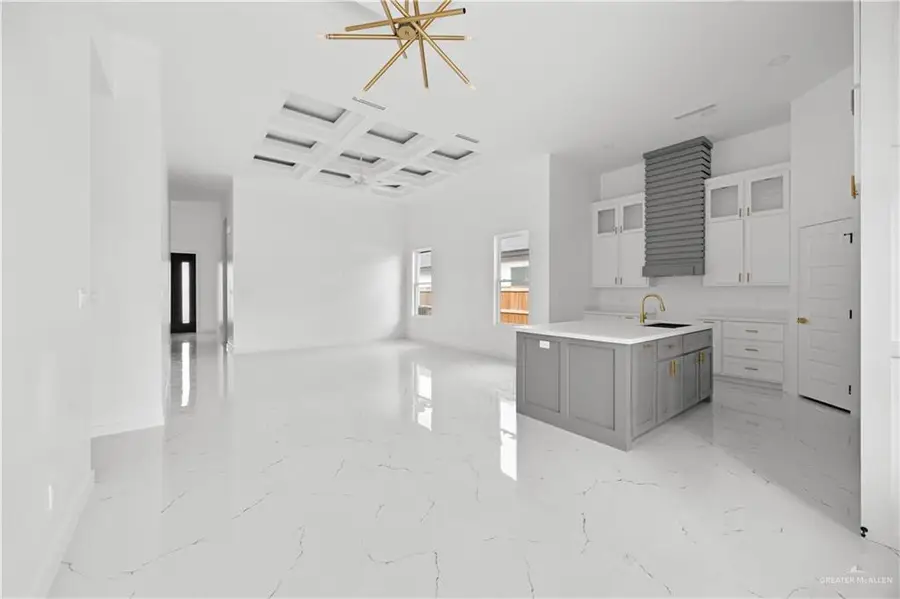 2800 N Alyna Avenue, Edinburg, TX 78541 - #3