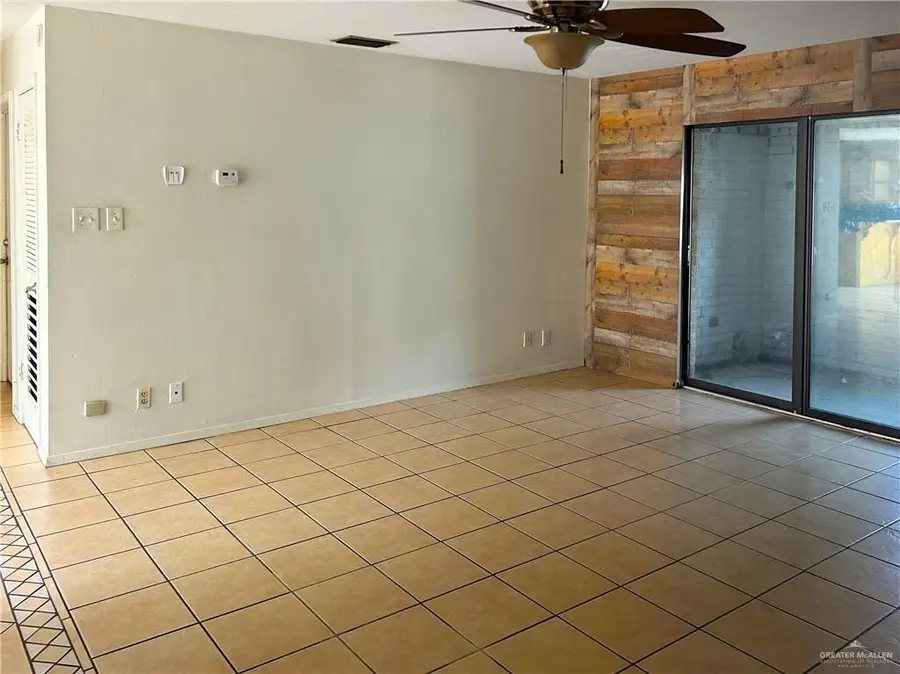 212 N 39th Street, McAllen, TX 78501 - #3