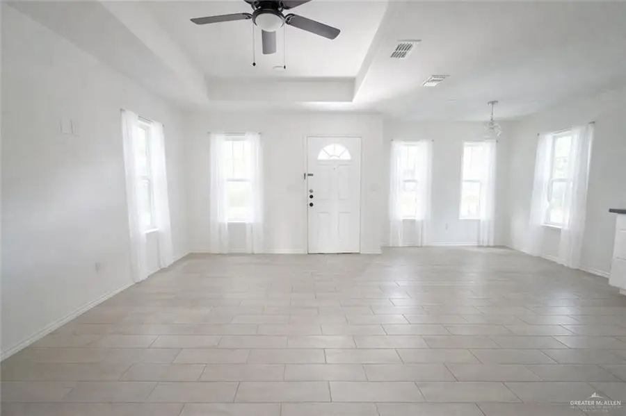 512 E Los Torritos Street, Weslaco, TX 78596 - #2