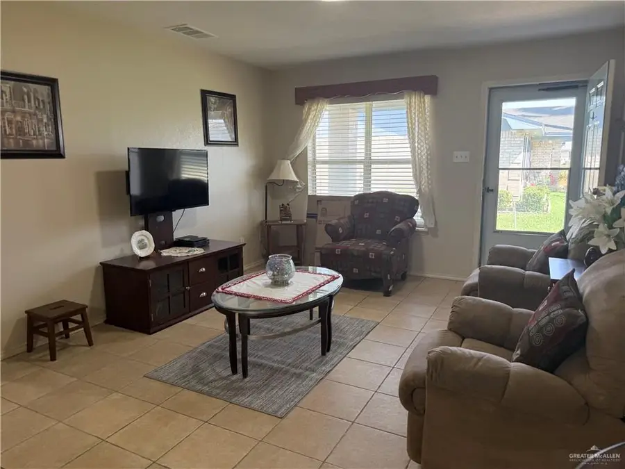 807 E 21st Street #8, Mission, TX 78572 - #3