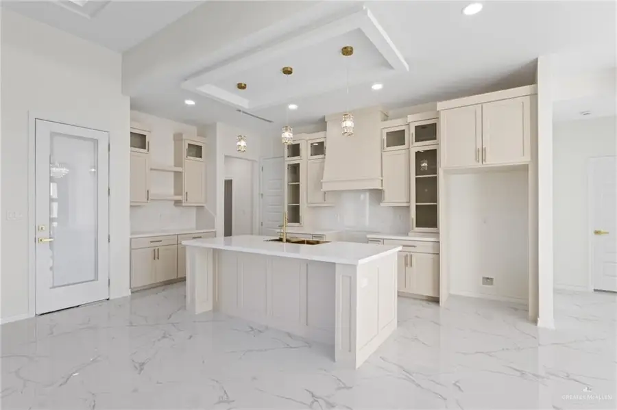 3013 N Rosalinda Street, Edinburg, TX 78542 - #3