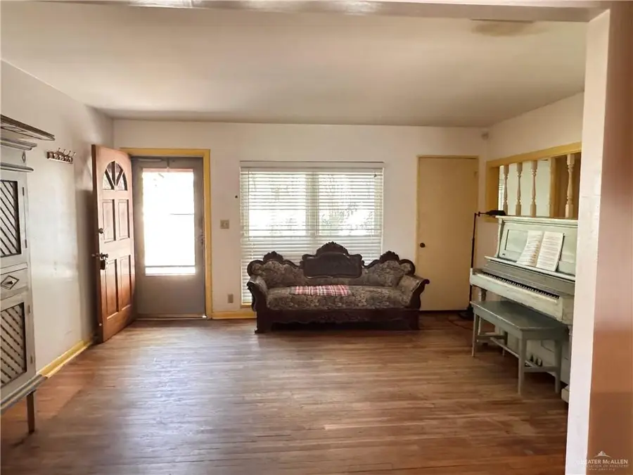 2214 E Pendleton Street, Harlingen, TX 78550 - #2