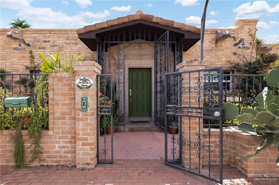 301 Vermont Avenue, McAllen, TX 78503 - #2