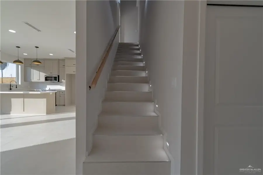 805 19 1/2 Street, McAllen, TX 78501 - #3