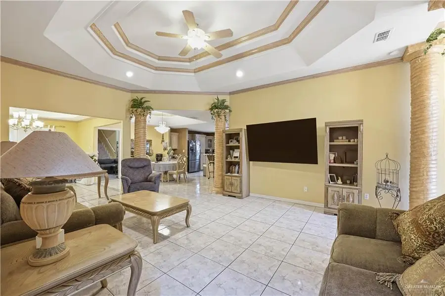 301 E Violet Avenue, McAllen, TX 78504 - #3