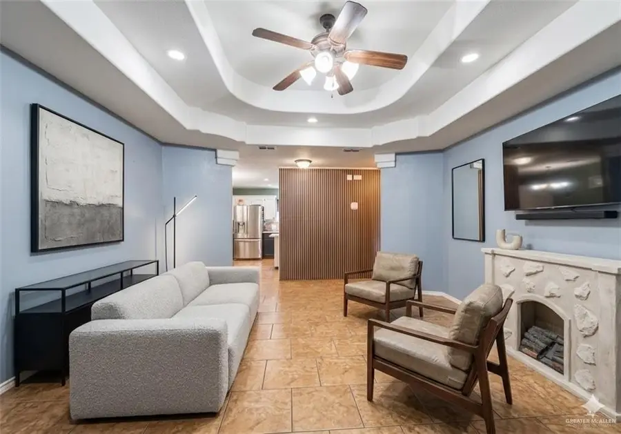 708 N Mexico Street, Alton, TX 78573 - #3