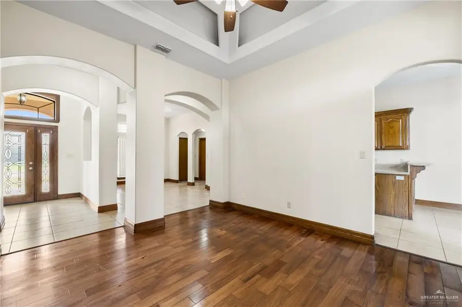 801 New Orleans Circle, Pharr, TX 78577 - #2