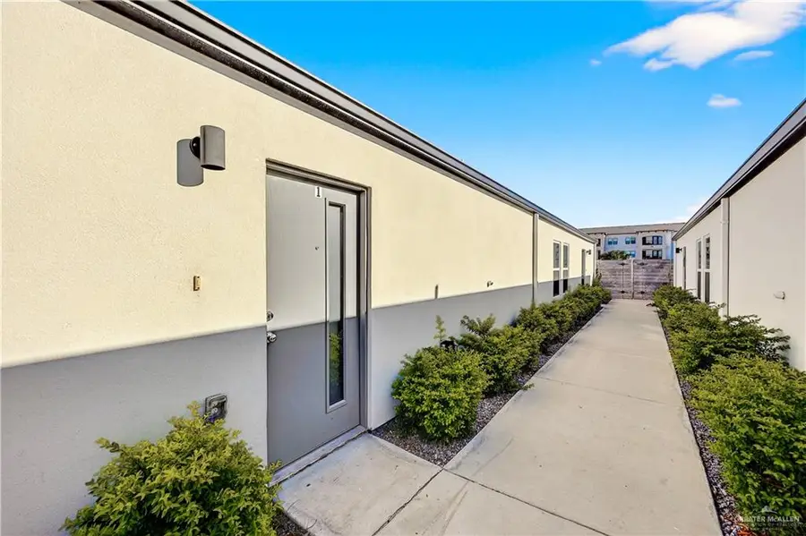 1304 E Hibiscus Avenue, McAllen, TX 78501 - #3