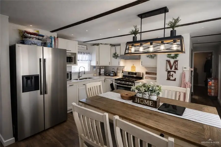 315 W Oscar Gonzalez Avenue, Elsa, TX 78541 - #2