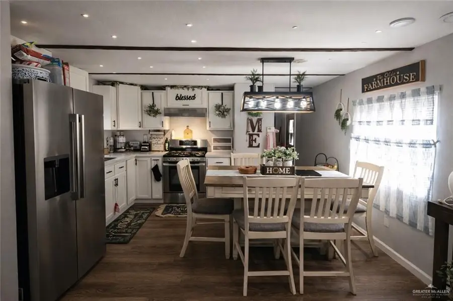 315 W Oscar Gonzalez Avenue, Elsa, TX 78541 - #3