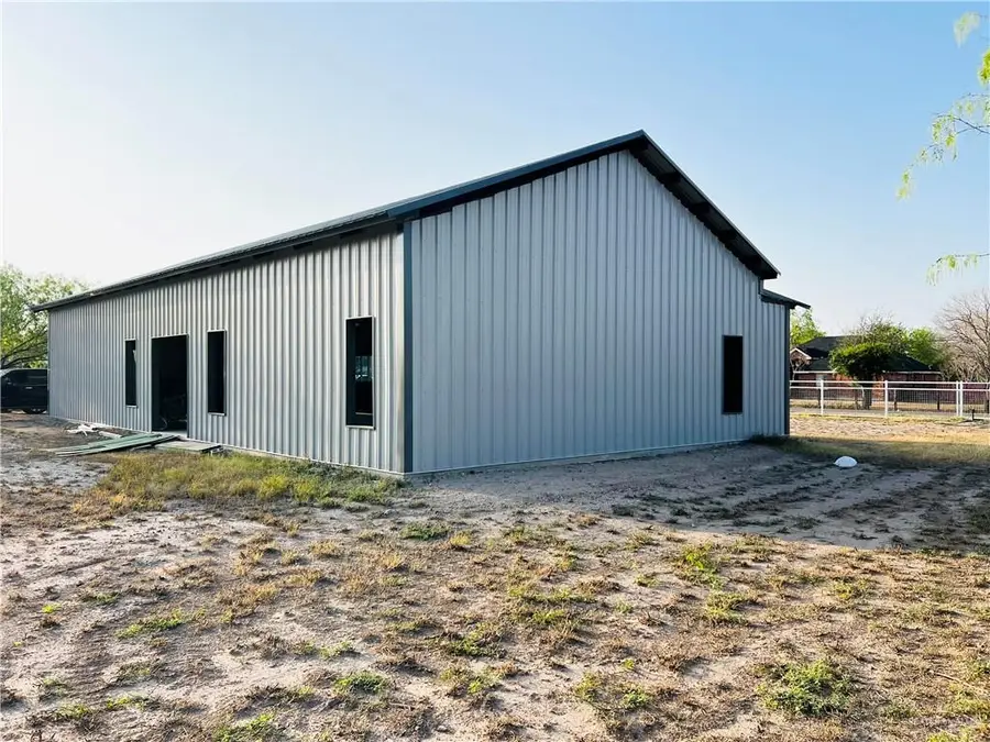 527 E 2nd Street, Sullivan City, TX 78595 - #3