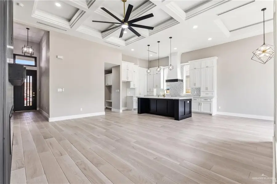 4913 Columbia Avenue, McAllen, TX 78504 - #3