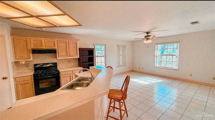 6501 Magnum Road, Mission, TX 78573 - #2