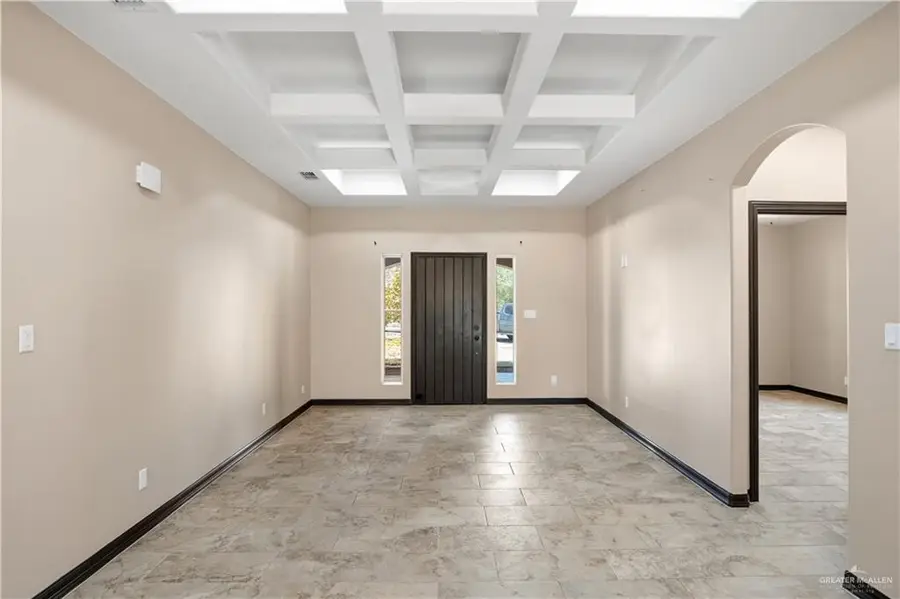 911 S 19th Avenue, Edinburg, TX 78539 - #3