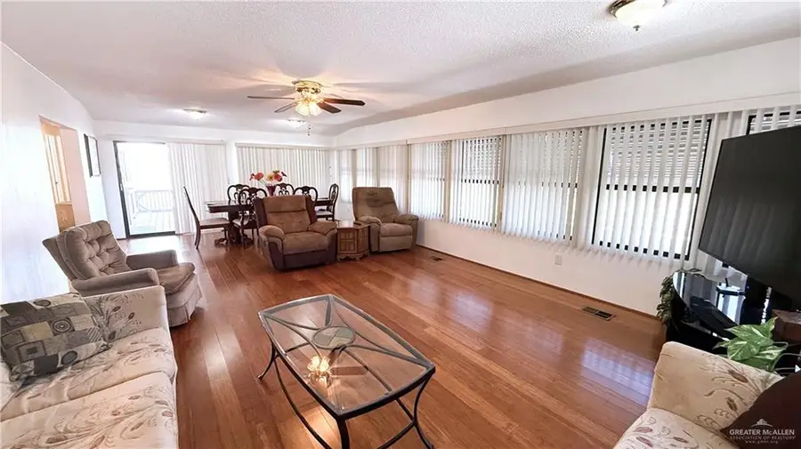 4921 Camellia Avenue, McAllen, TX 78501 - #3