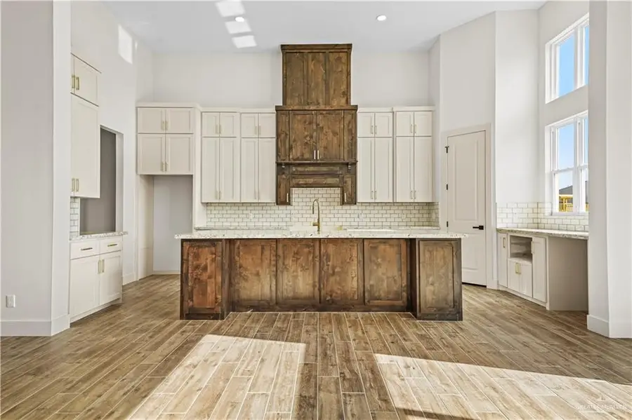 3018 N Adler, Edinburg, TX 78541 - #3