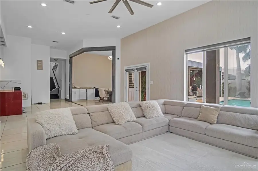 1103 Glenwood Avenue, Mission, TX 78572 - #3