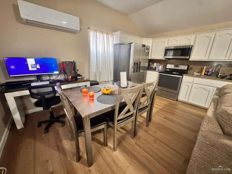 8926 Vista De Palmas Drive, Edcouch Elsa, TX 78539 - #2