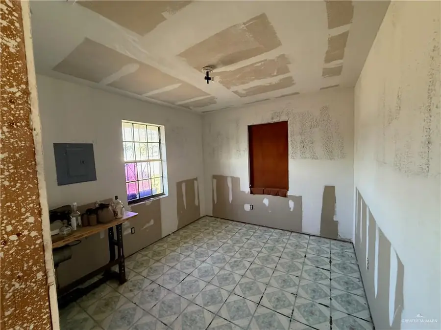 2612 Helena Avenue, McAllen, TX 78503 - #3