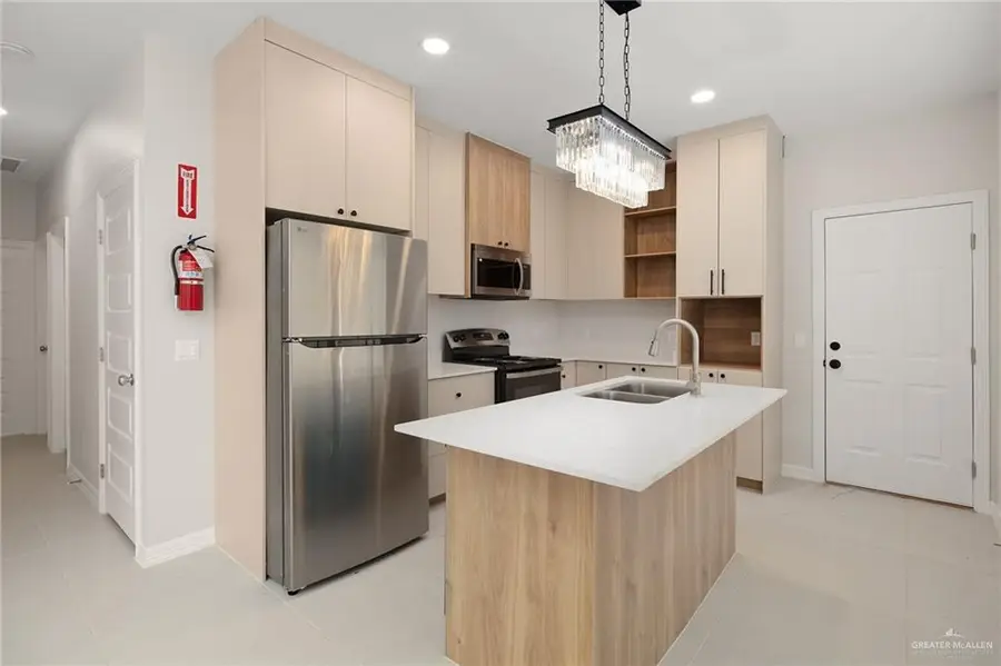 408 N Alexandrite Avenue, Edinburg, TX 78541 - #2