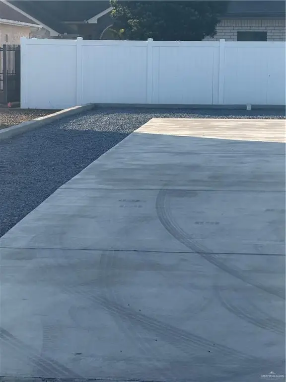 2106 E Bogey Drive, Mission, TX 78572 - #2