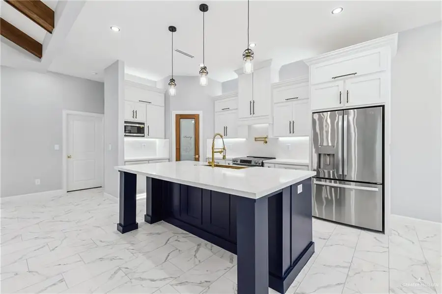 2305 N Venice Avenue, Edinburg, TX 78542 - #3