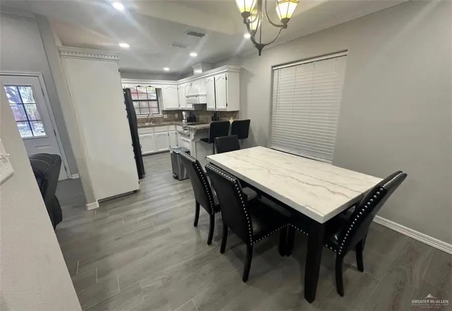 214 Glasscock Avenue, Edinburg, TX 78542 - #2