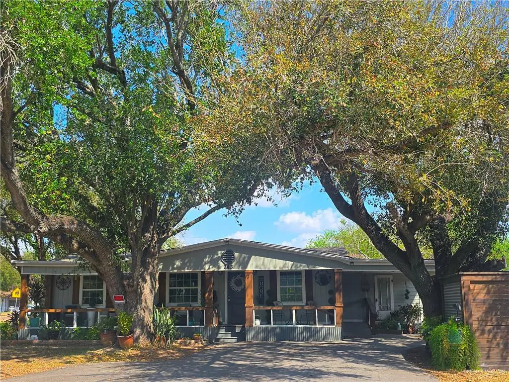 943 W Bowie Avenue, Alamo, TX 78516 - #1