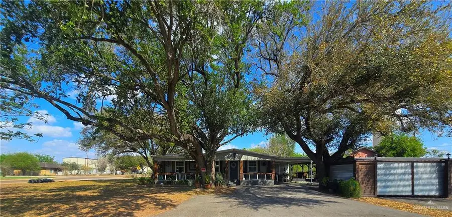 943 W Bowie Avenue, Alamo, TX 78516 - #2