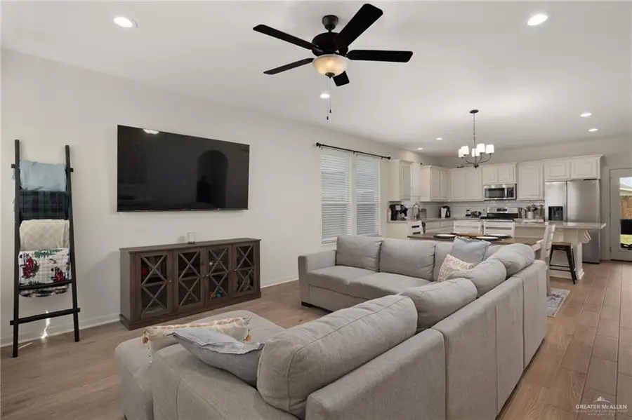 2702 N Rocky Rose Avenue, Edinburg, TX 78541 - #3